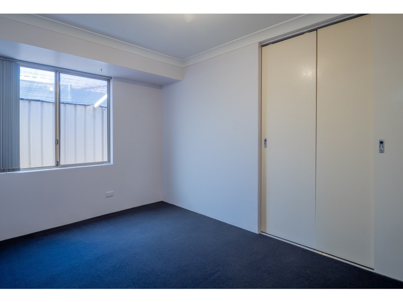 8 Ramm Place, Seville Grove WA 6112