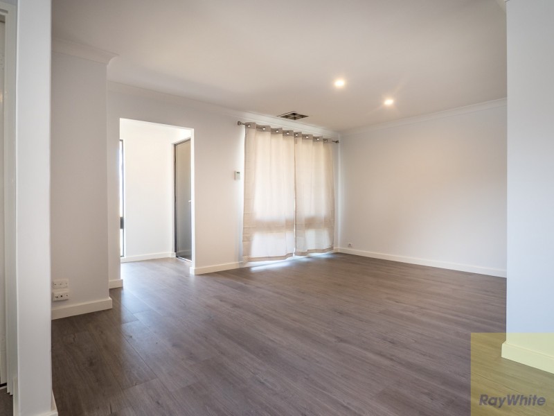 37 Waratah Drive, Camillo WA 6111