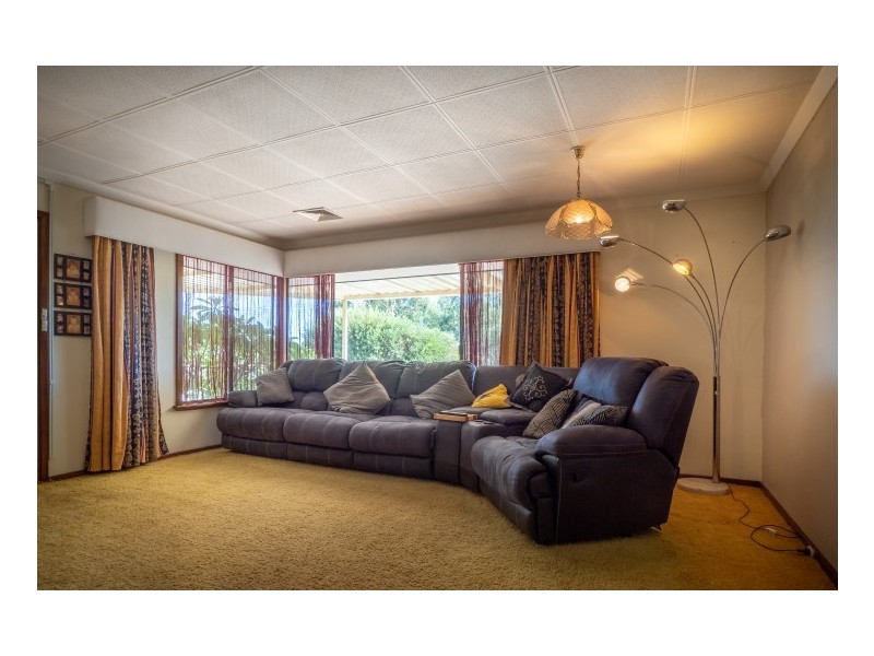 37 Ellis Road, Mount Nasura WA 6112