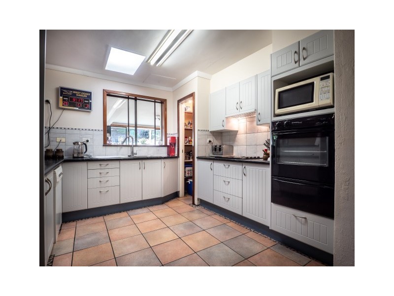 37 Ellis Road, Mount Nasura WA 6112