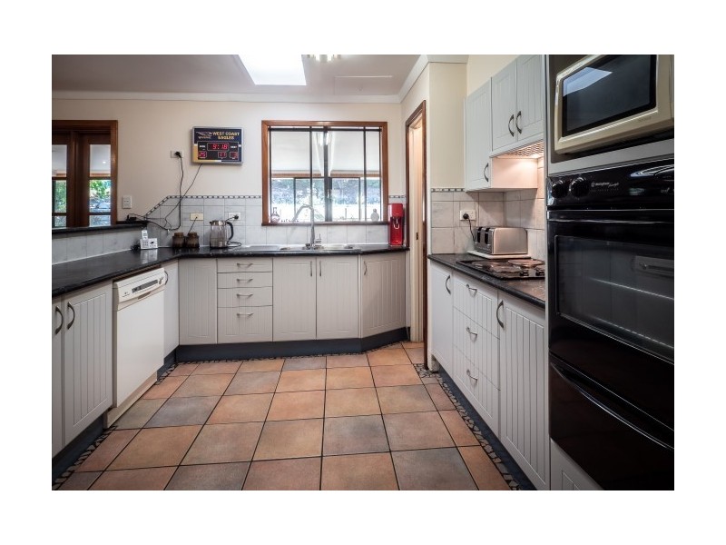 37 Ellis Road, Mount Nasura WA 6112