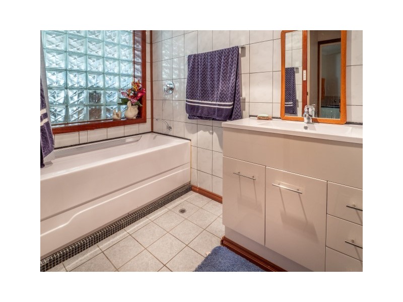 37 Ellis Road, Mount Nasura WA 6112