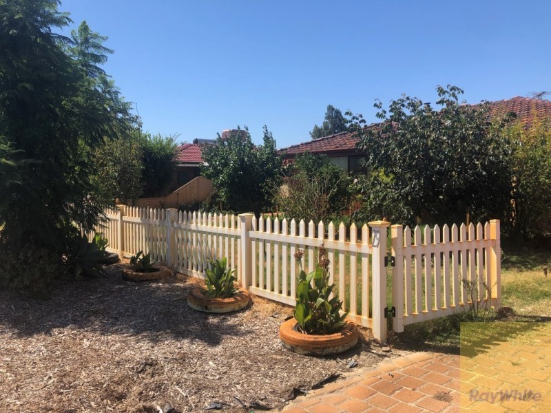 29 Montrose Circle, Camillo WA 6111