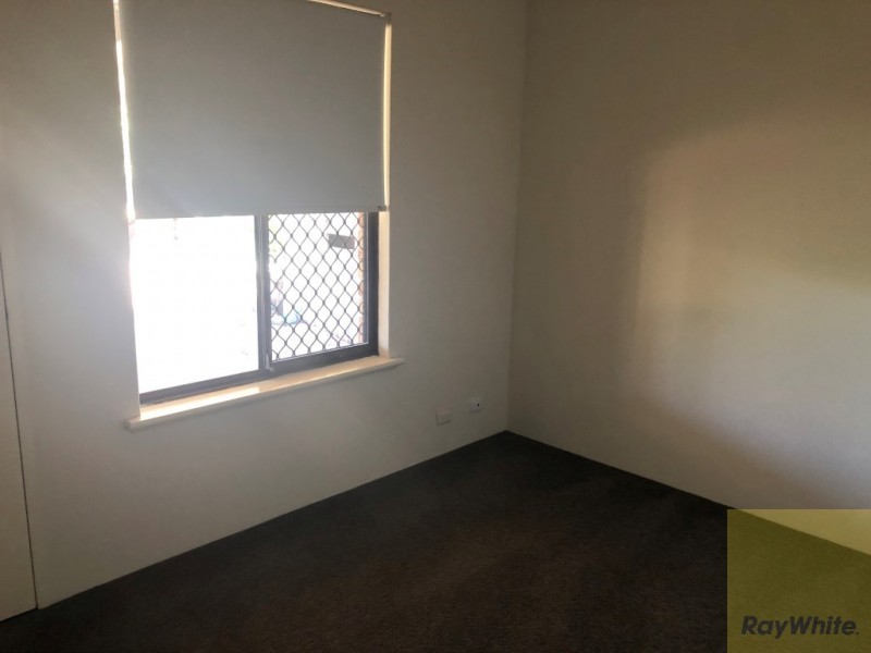 29 Montrose Circle, Camillo WA 6111