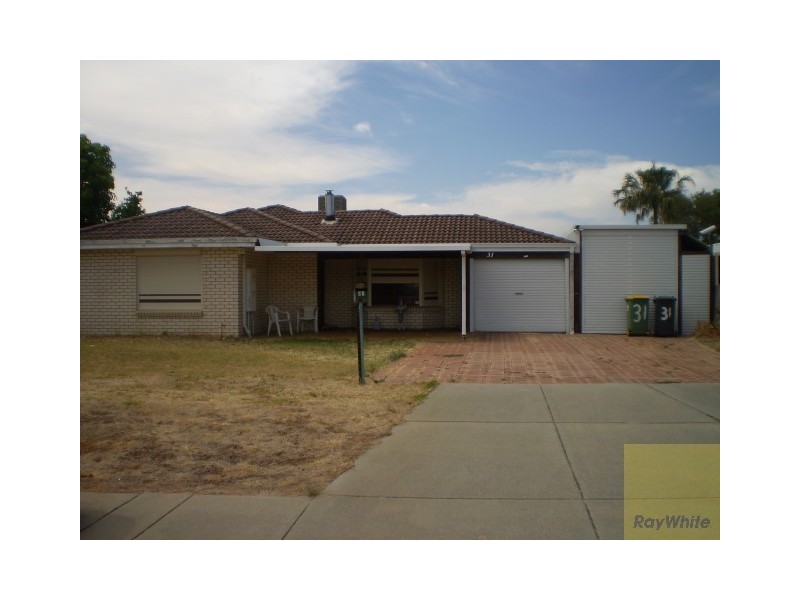 31 Hemingway Drive, Camillo WA 6111