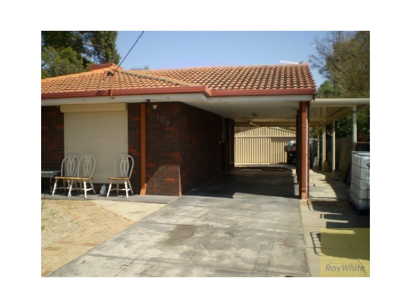 109 Third Avenue, Kelmscott WA 6111