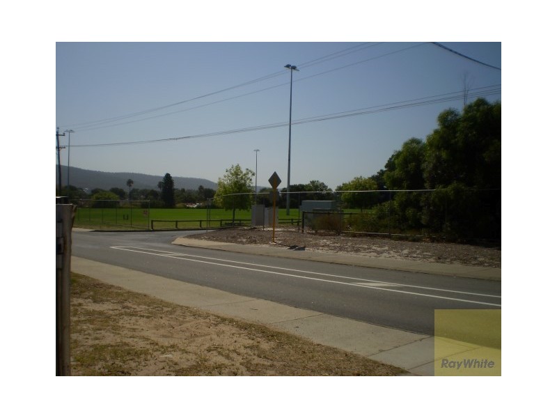 109 Third Avenue, Kelmscott WA 6111