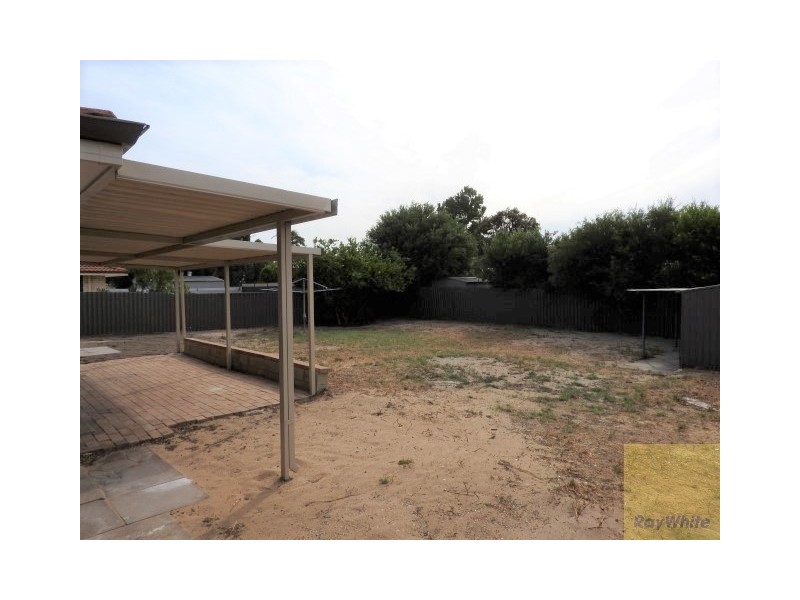 23 Cambell Road, Armadale WA 6112