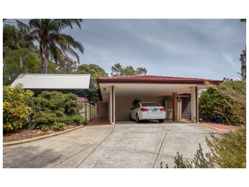 81 Carawatha Avenue, Mount Nasura WA 6112