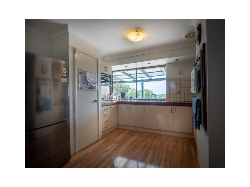 81 Carawatha Avenue, Mount Nasura WA 6112