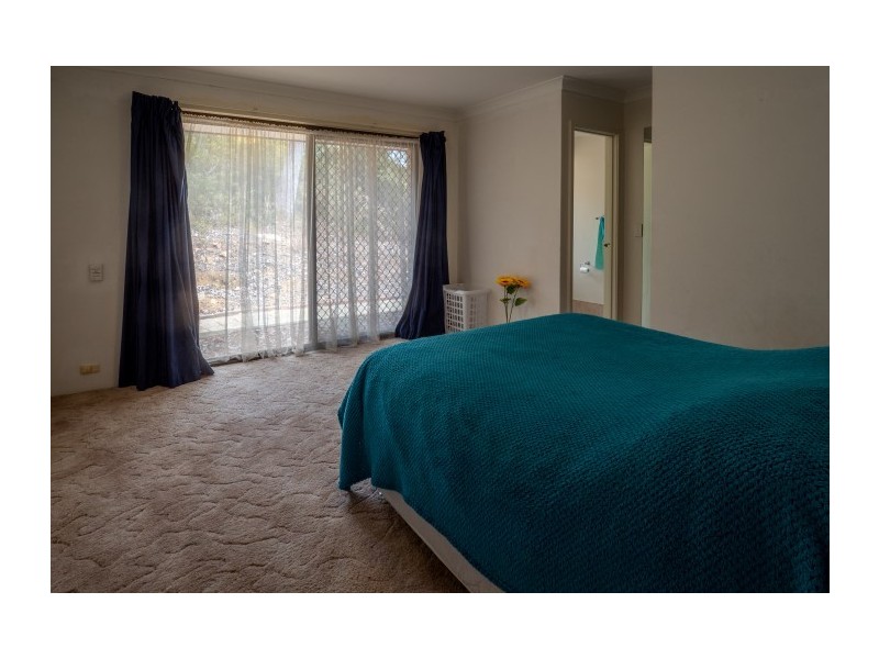 81 Carawatha Avenue, Mount Nasura WA 6112