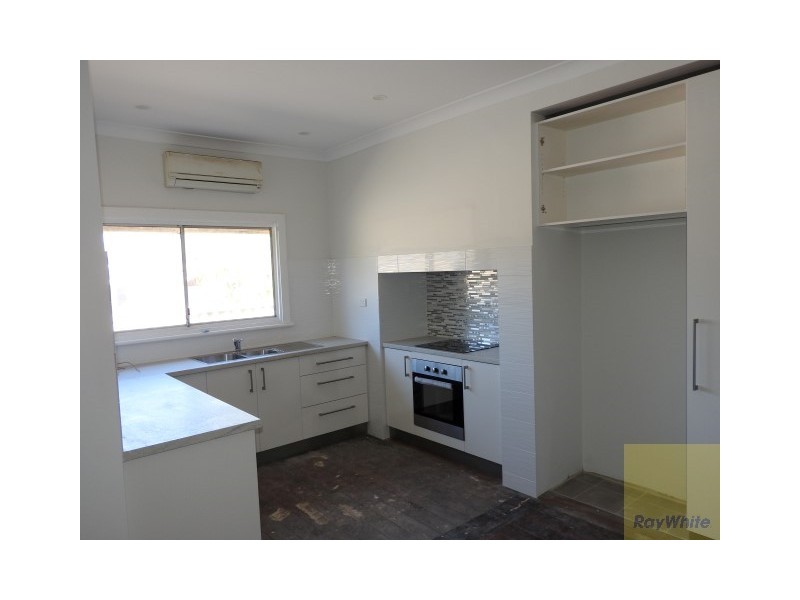 135 Railway Avenue, Kelmscott WA 6111