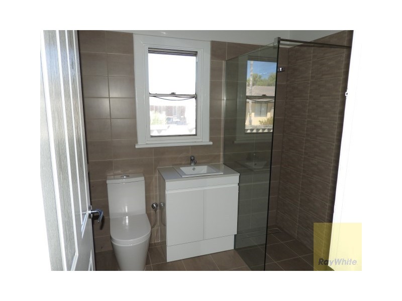 135 Railway Avenue, Kelmscott WA 6111