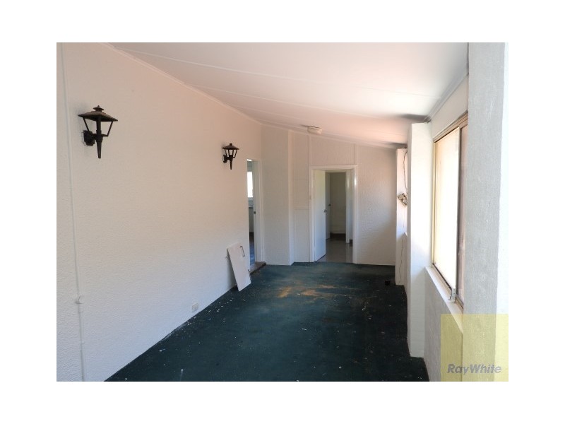 135 Railway Avenue, Kelmscott WA 6111