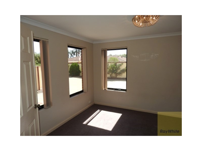 15A Seville Drive, Seville Grove WA 6112