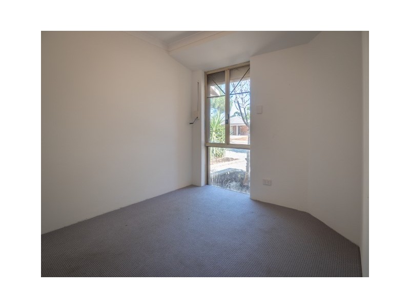 59 Chisholm Circle, Seville Grove WA 6112