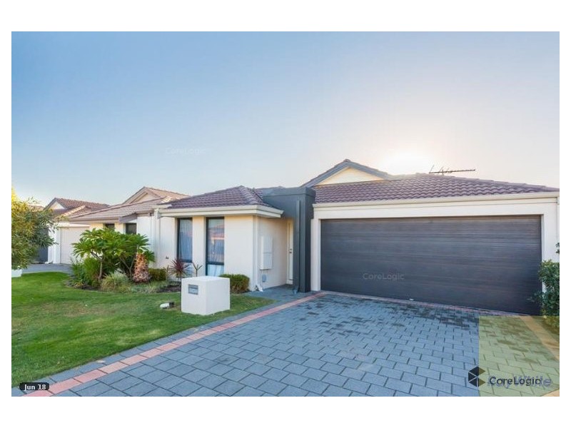 8 Salamanca Boulevard, Seville Grove WA 6112