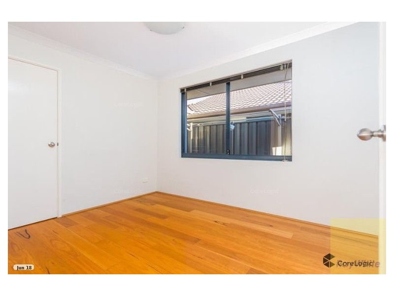 8 Salamanca Boulevard, Seville Grove WA 6112