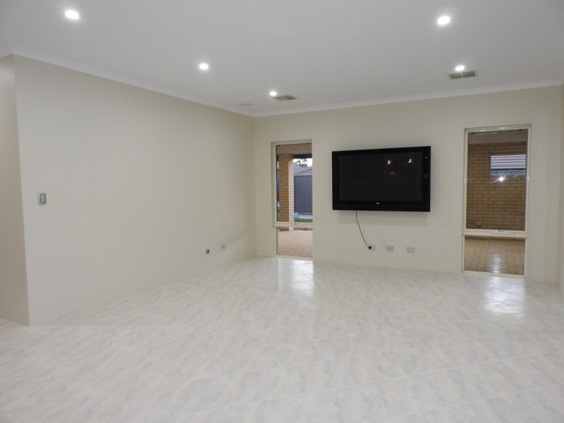 10 Lawrence Way, Byford WA 6122