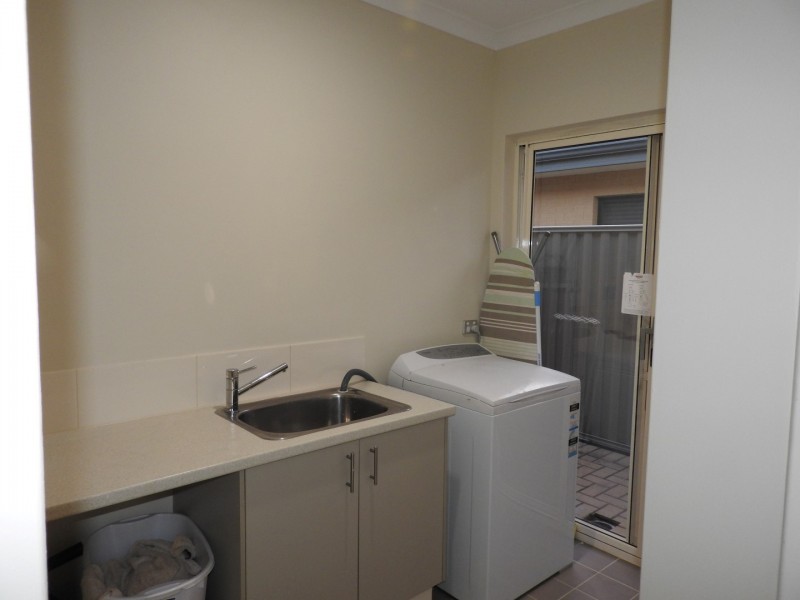 10 Lawrence Way, Byford WA 6122