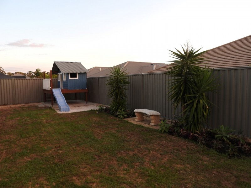 10 Lawrence Way, Byford WA 6122