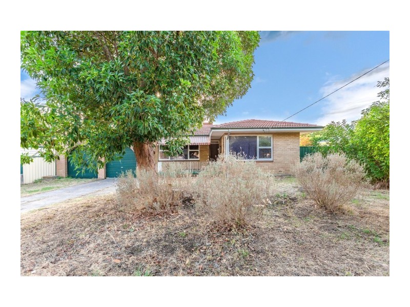 13 Winchester Road, Armadale WA 6112