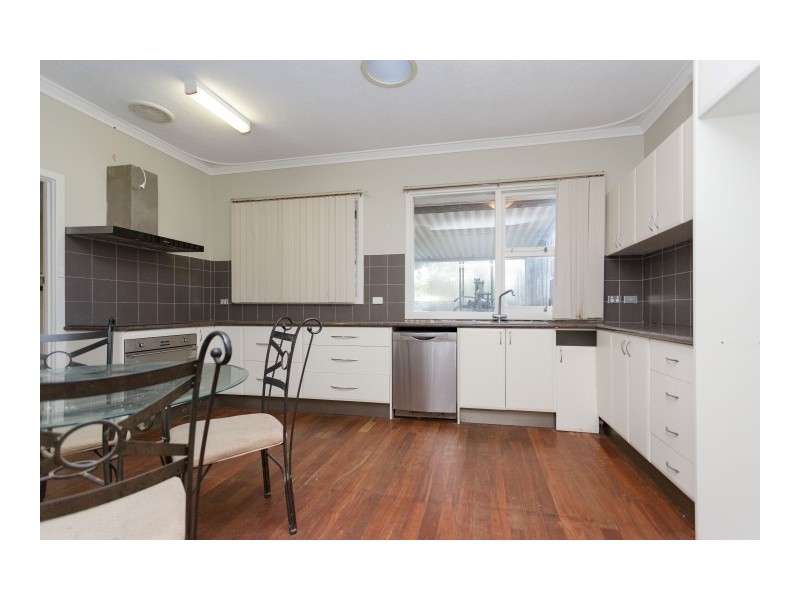 13 Winchester Road, Armadale WA 6112