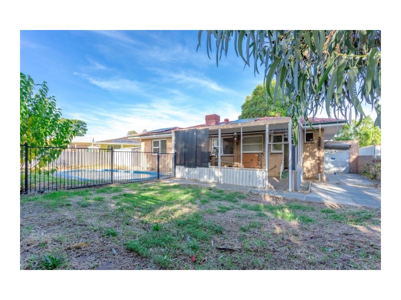 13 Winchester Road, Armadale WA 6112