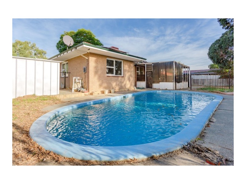 13 Winchester Road, Armadale WA 6112