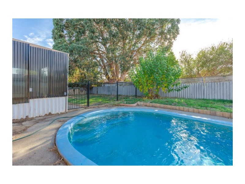 13 Winchester Road, Armadale WA 6112