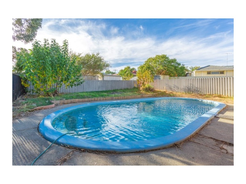 13 Winchester Road, Armadale WA 6112