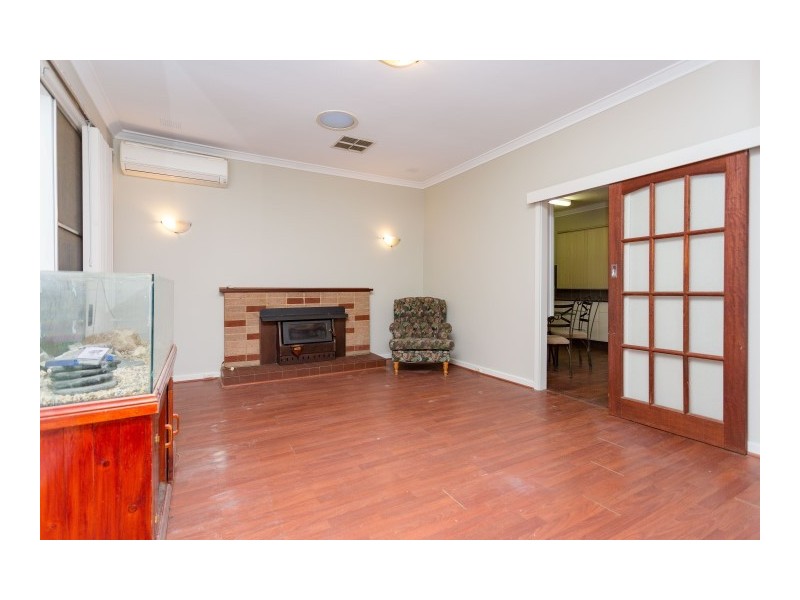 13 Winchester Road, Armadale WA 6112