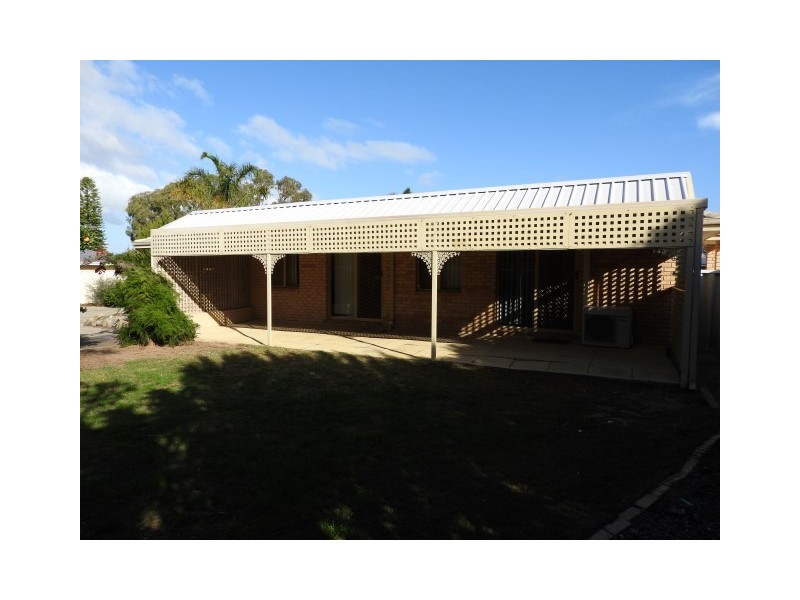 17 Firetail Court, Seville Grove WA 6112