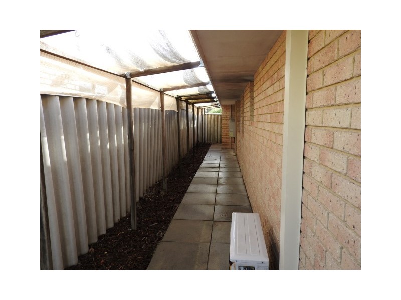 17 Firetail Court, Seville Grove WA 6112