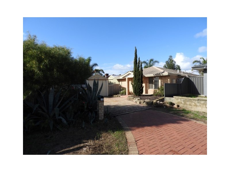 17 Firetail Court, Seville Grove WA 6112