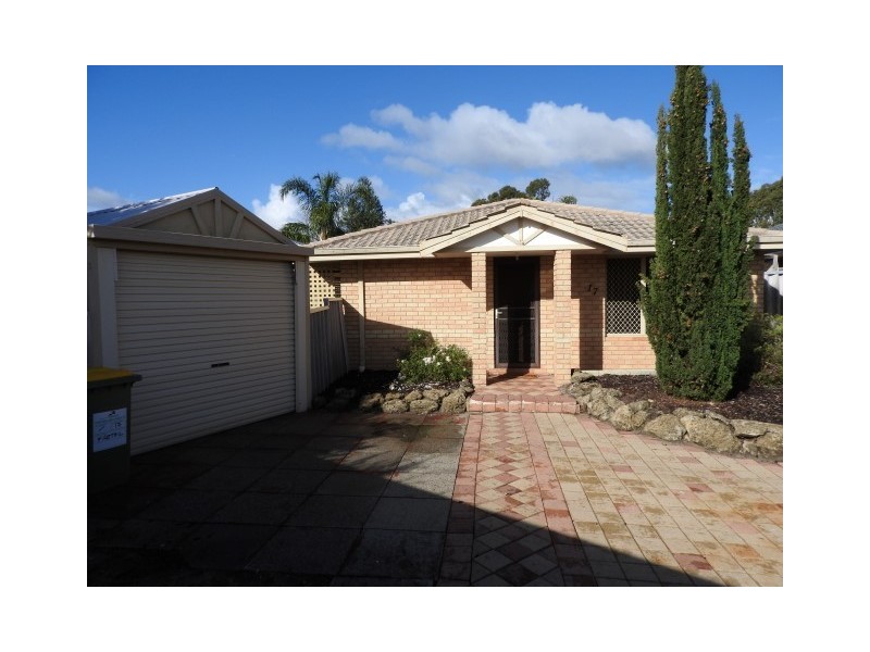 17 Firetail Court, Seville Grove WA 6112