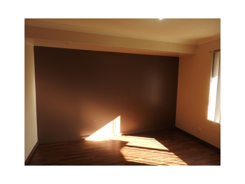 17 Firetail Court, Seville Grove WA 6112