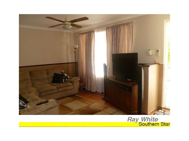 16 Emperor Close, Seville Grove WA 6112