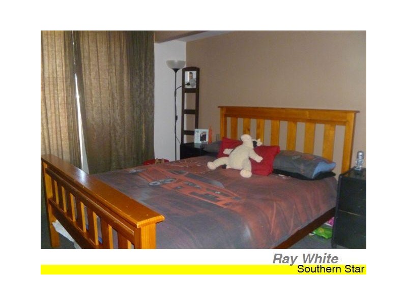 16 Emperor Close, Seville Grove WA 6112