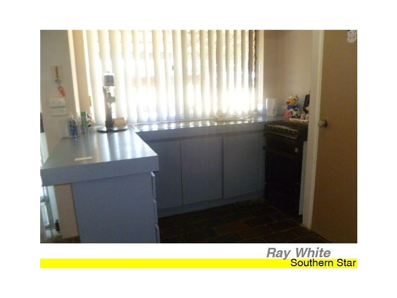 16 Emperor Close, Seville Grove WA 6112