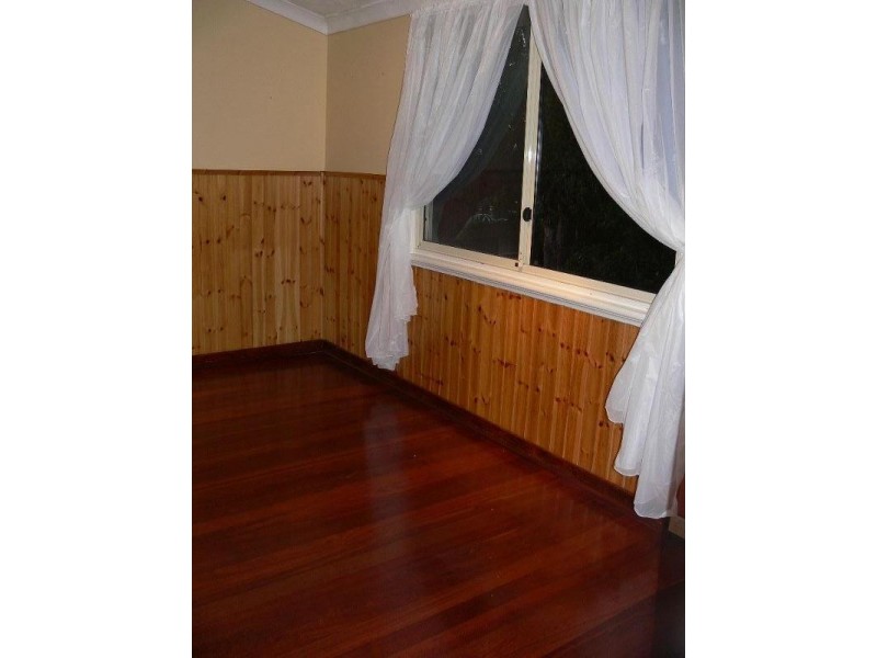 8 Brian Street, Mount Nasura WA 6112