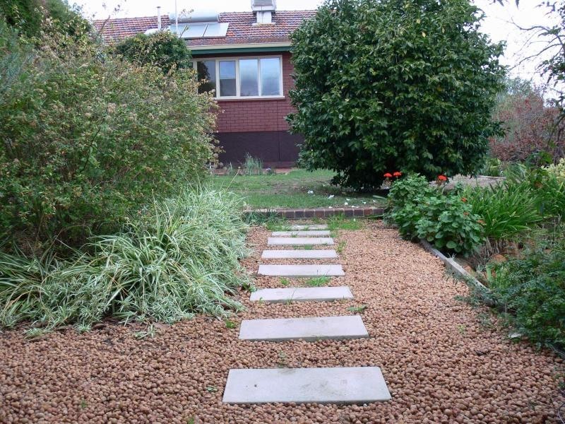 8 Brian Street, Mount Nasura WA 6112