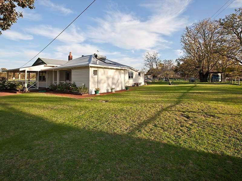 1 Roman Road, Mundijong WA 6123