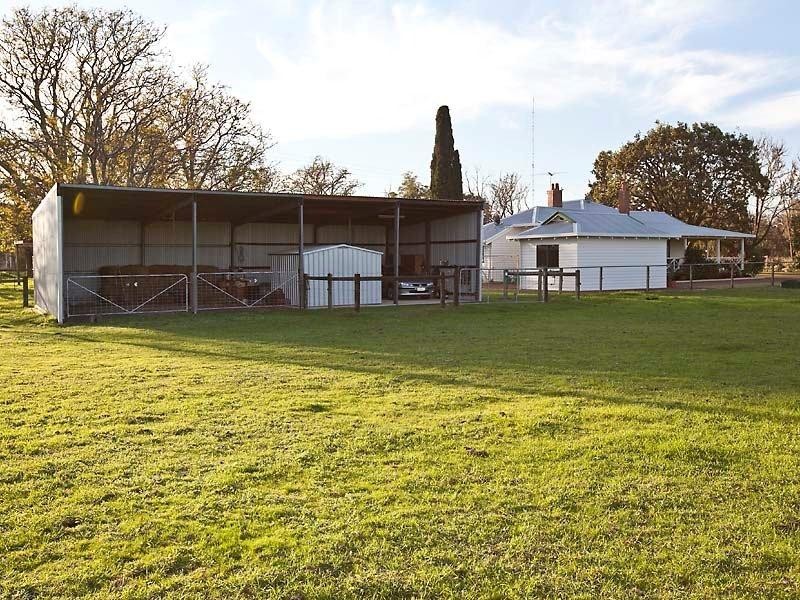 1 Roman Road, Mundijong WA 6123