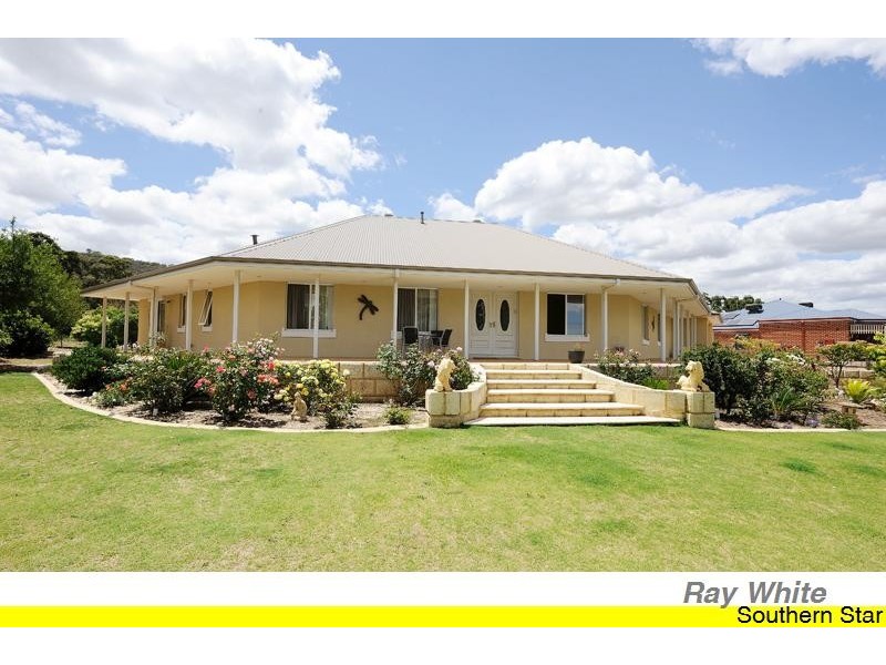 134 Bruns Drive, Darling Downs WA 6122