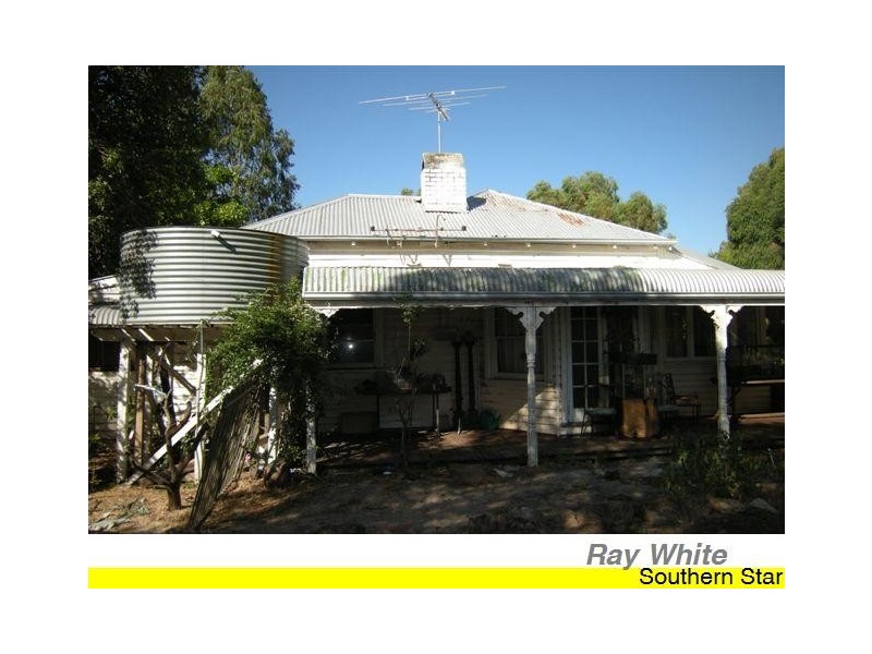 128 Station Street, Martin WA 6110