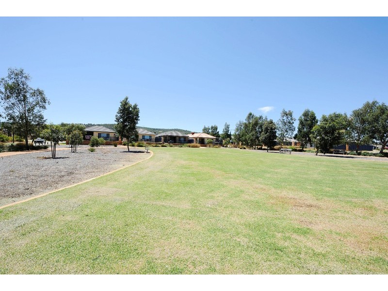 19 Quinine Crescent, Byford WA 6122