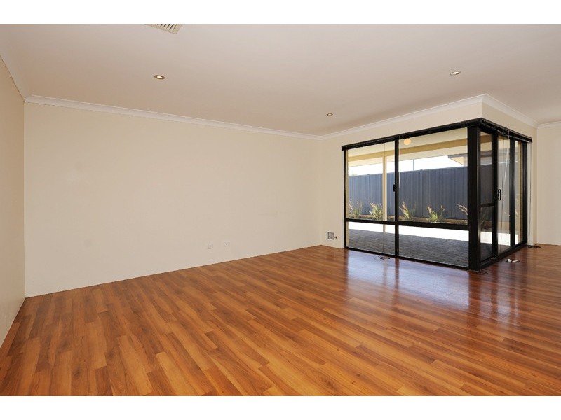 19 Quinine Crescent, Byford WA 6122