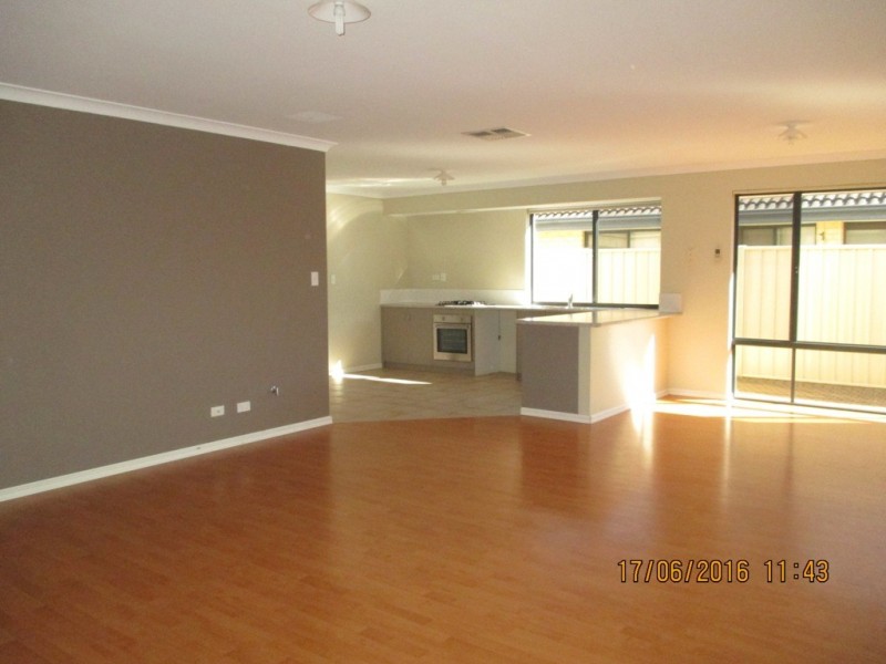 11 Kerrison Parade, Seville Grove WA 6112