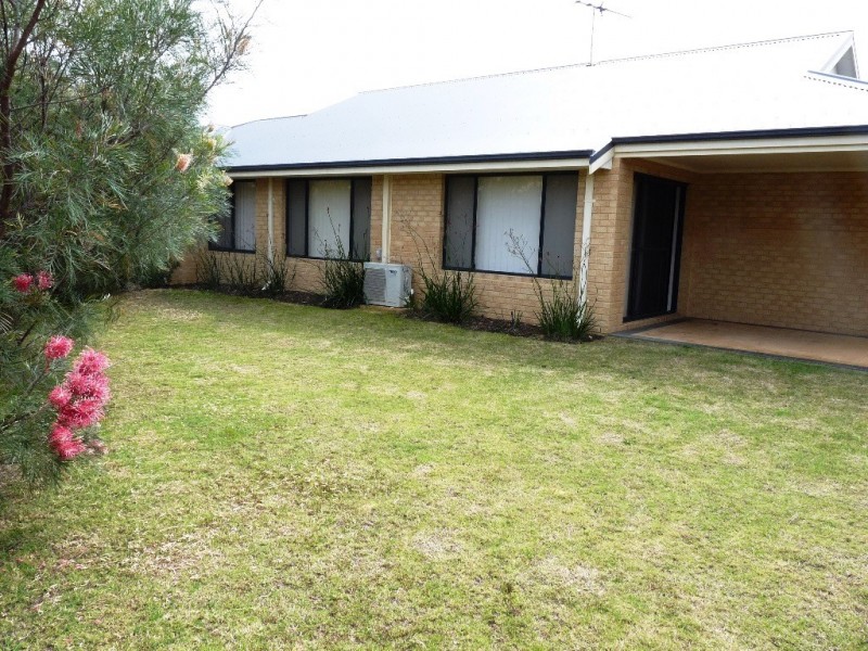6 Rath Close, Byford WA 6122